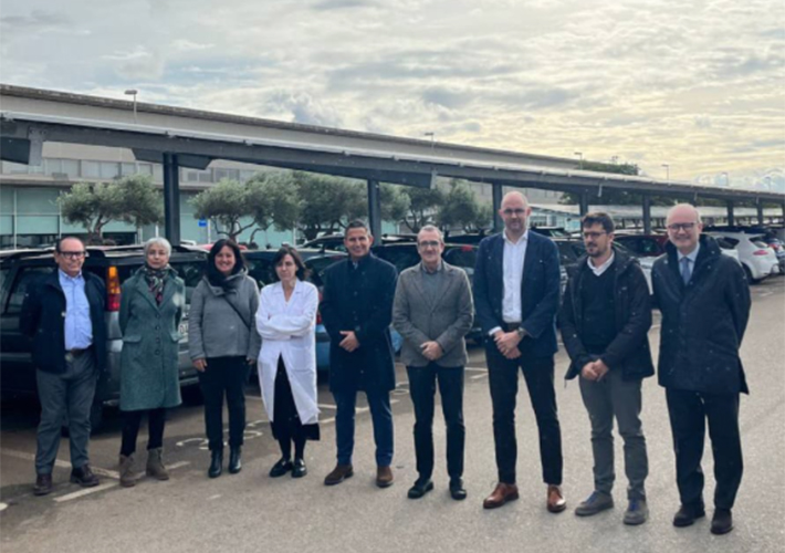 foto noticia Endesa X instala una planta fotovoltaica de autoconsumo para el gobierno de las Islas Baleares en el Hospital Mateu Orfila de Maó, lo que cubrirá el 20% de su consumo energético.